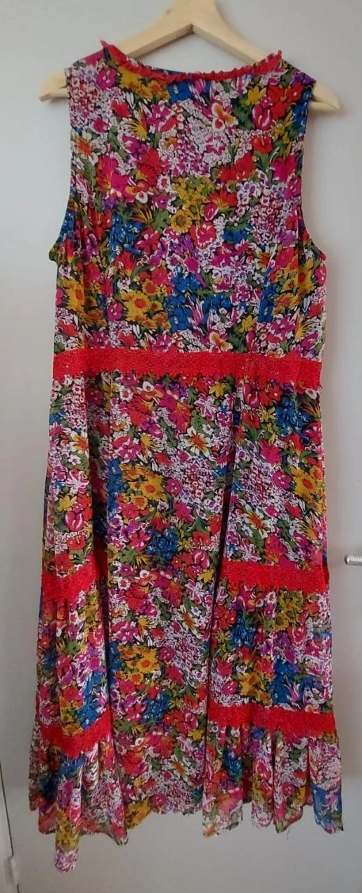 Kleurrijke zomerjurk met bloemenprint - Amy Vermont, maat 46 – photo 3